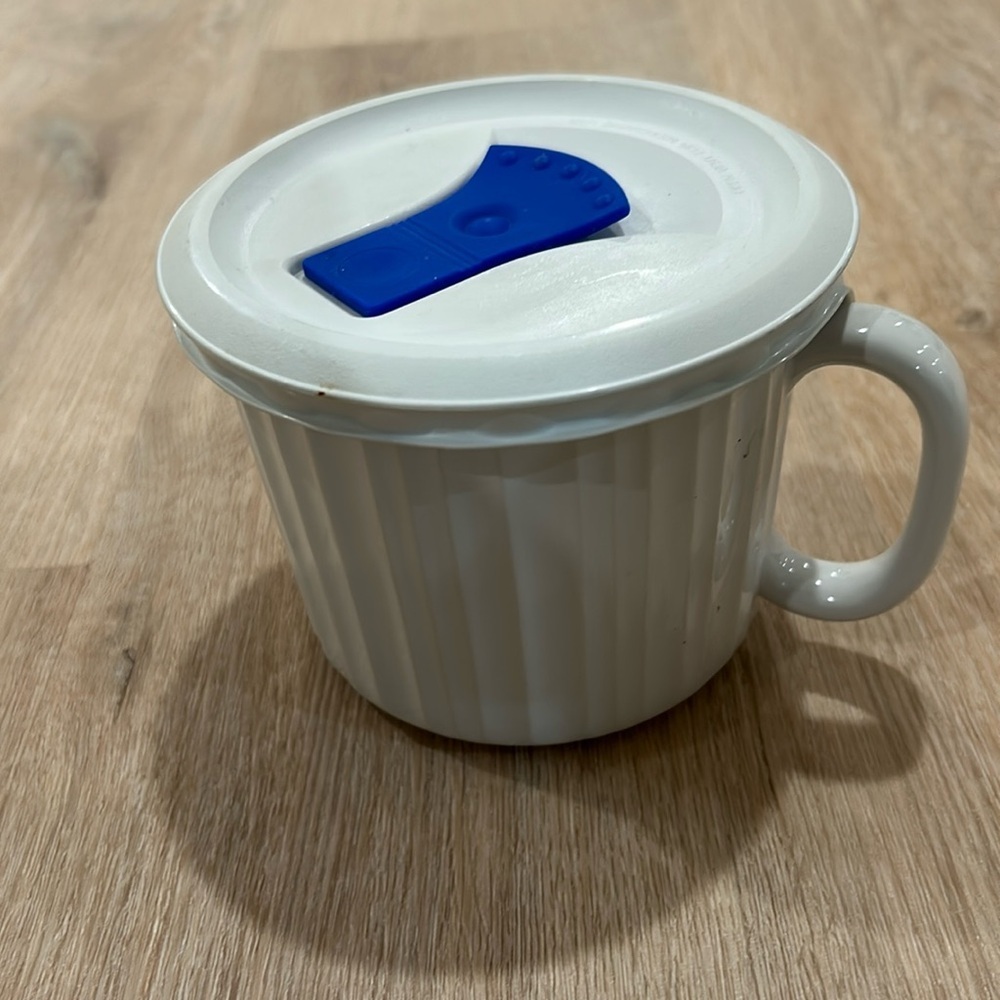 Corningware 20oz. Soup mug vented tight fit lid microwave oven safe​